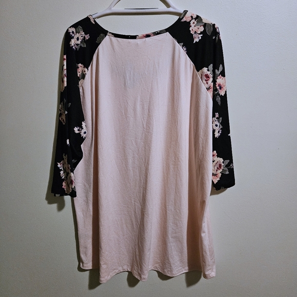 Women's Plus Size Floral 3/4 Sleeve Baseball Tee 3X - Warehouse One - Picture 2 of 10